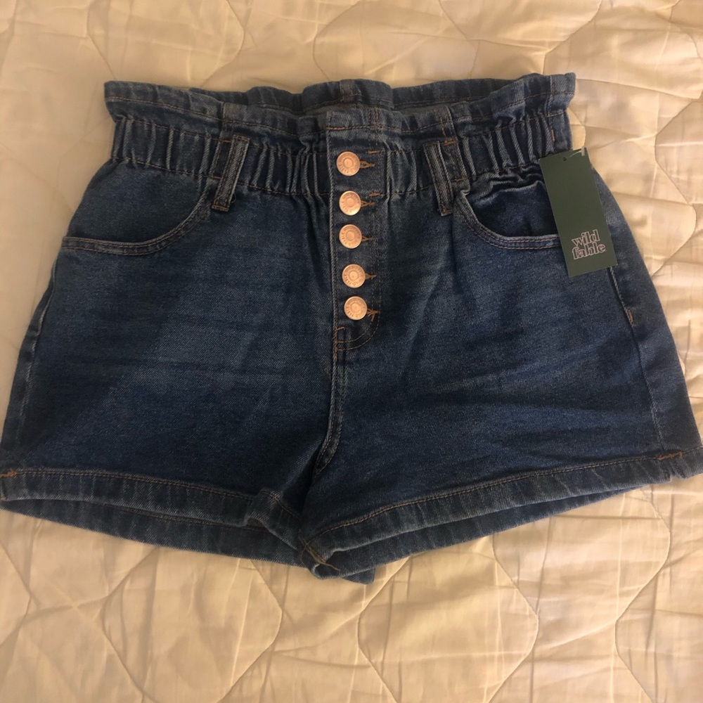 NWT Women’s elastic shorts